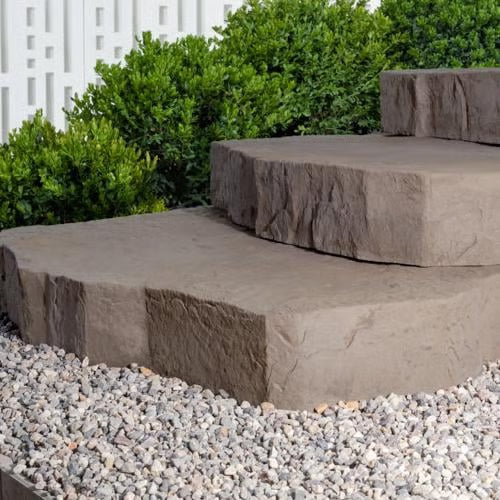 Maya Steps